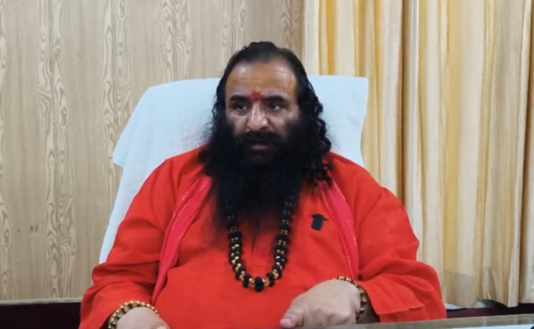 महंत रवींद्र पुरी महाराज ने सभी महाविद्यालयों में एनसीसी की ट्रेनिंग देने की मांग की