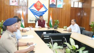 उत्तराखंड में लॉ एंड ऑर्डर को लेकर मुख्य सचिव की बैठक