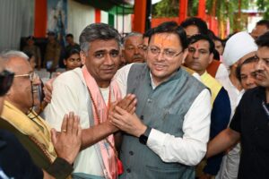 टनकपुर से कैलाश मानसरोवर यात्रा के प्रथम दल को मुख्यमंत्री श्री पुष्कर सिंह धामी ने हरी झंडी दिखाकर किया रवाना