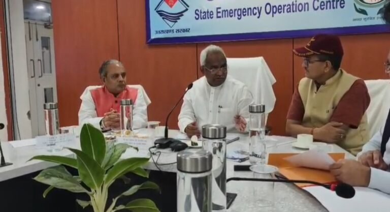 ग्लेशियर झीलों की निगरानी के लिए अत्याधुनिक तकनीक अपनाई जाएगीः मदन कौशिक 