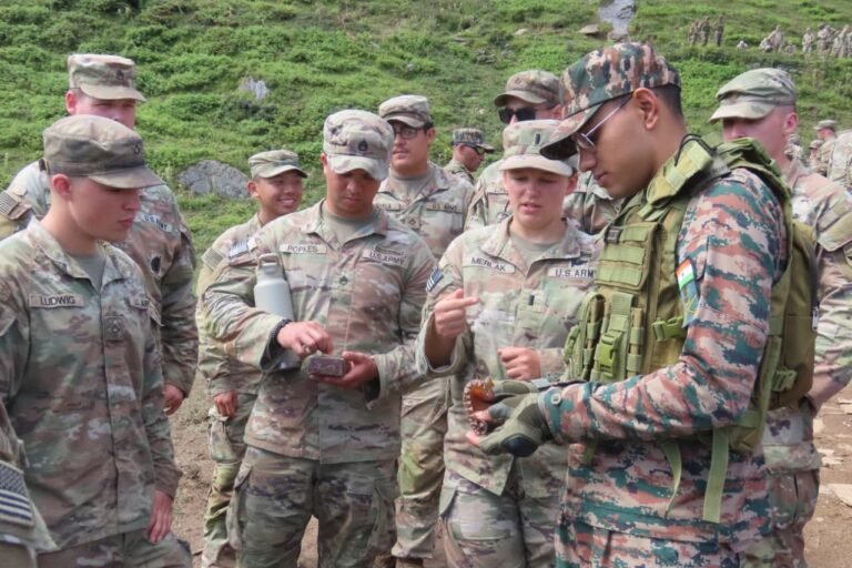 US and Indian Army soldiers trained together